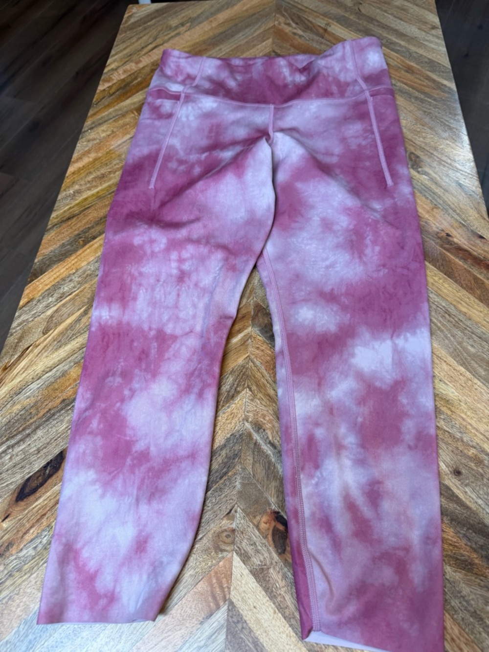 GAP Tie-Dye Pink Active Leggings Sz MP NEVER WORN NWOT
